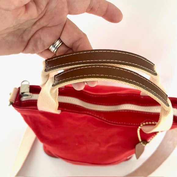 Liz Claiborne LIZ Vintage Small Bucket Crossbody Bag - Picture 4 of 7